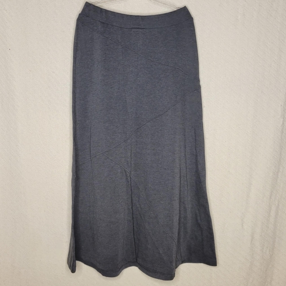 Roz & Ali Dresses & Skirts - Elegant Gray Women's Skirt